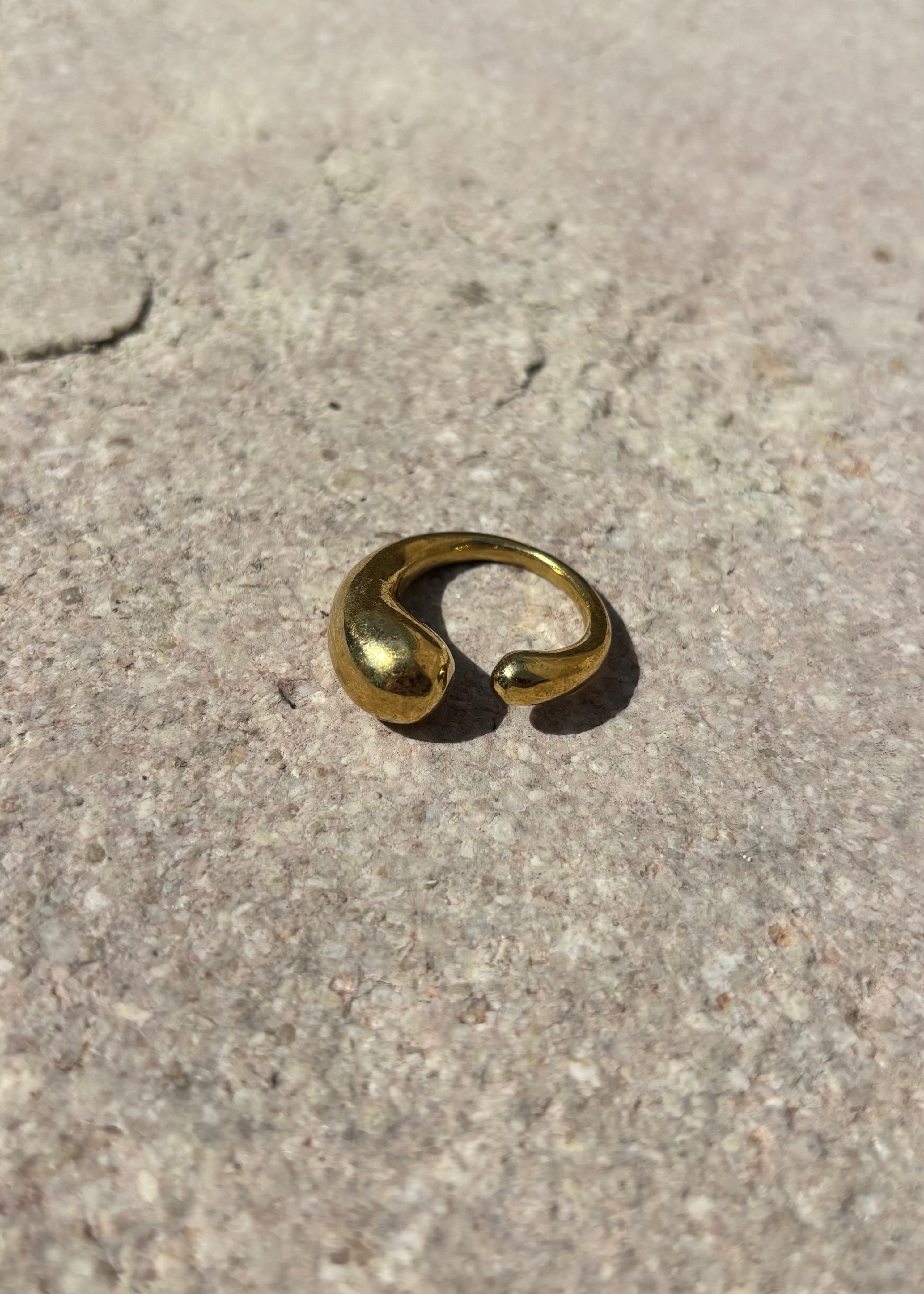 Anello goccia